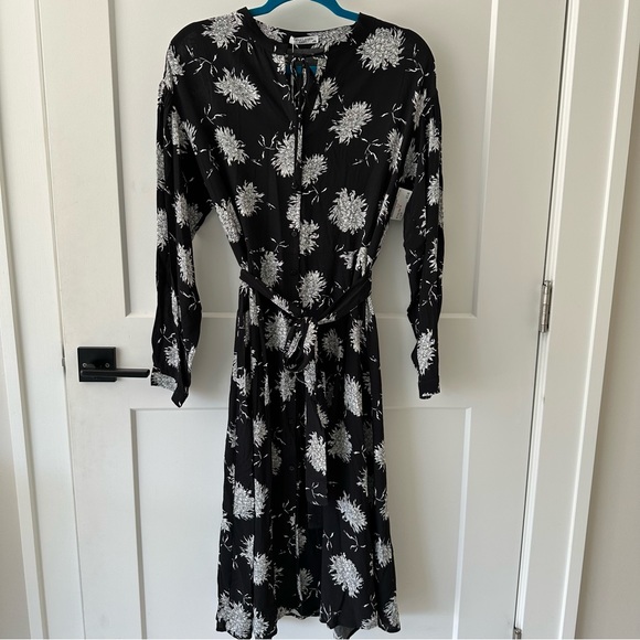 NWT Fansilanen Black Floral Button Down Tie Waist Midi Dress Size L - Picture 2 of 10